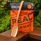 Tresleiv til tur og friluftsliv – praktisk 3 i 1 redskap. Akasietre. Håndlaget. Norskprodusert, gjenbrukt trevirke. thumbnail