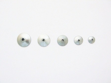 Roer 13 mm diameter, galvanisert. Passer til 1 1/2 '' - 2 '' søm. Eske 100 stk.